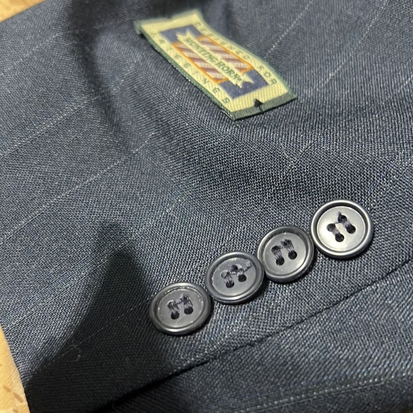 NWT….HUNTING HORN DESIGN FOR J. RIGGINGS A BLEND POLY & WOOL SIZE 46L, NAVY. - Picture 13 of 14